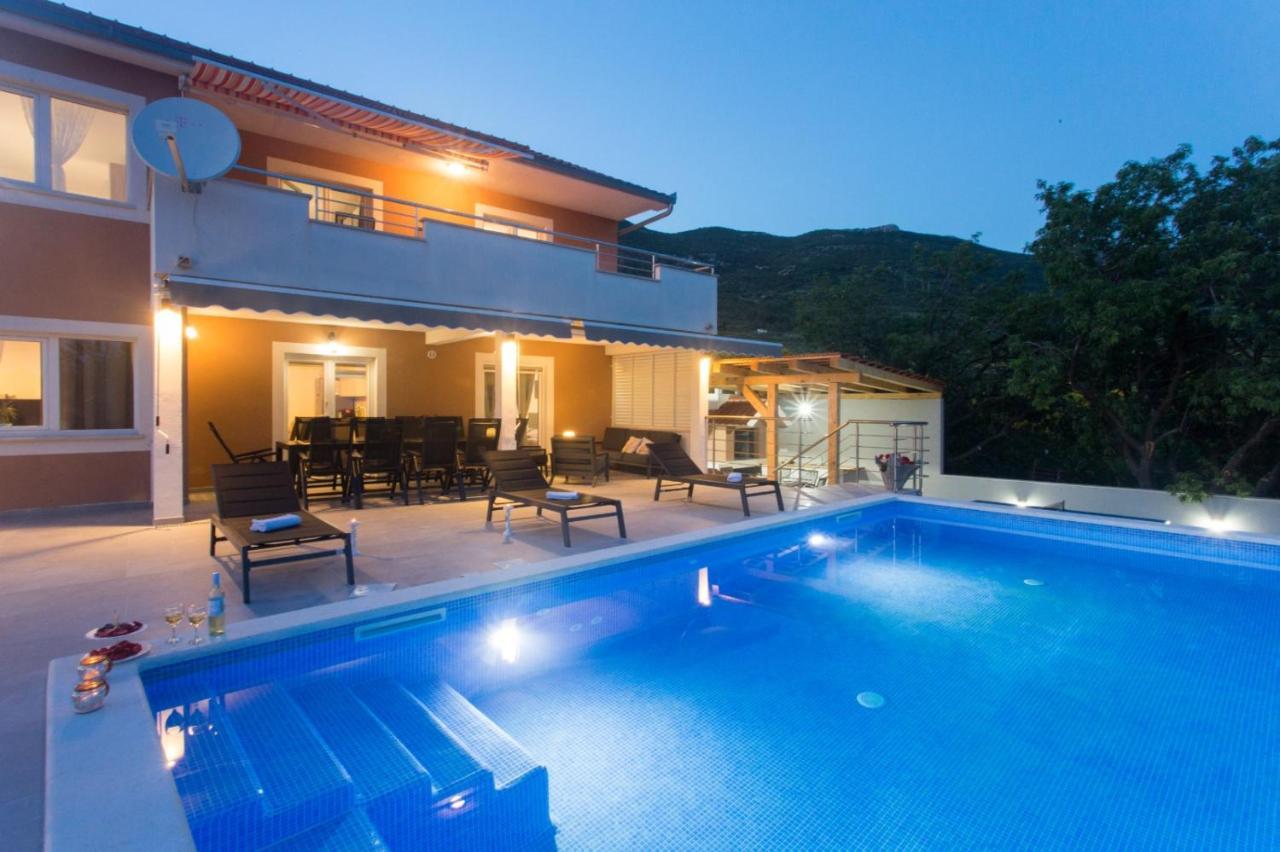 Modern Apartment With Large Pool&Sea View Kaštela 외부 사진